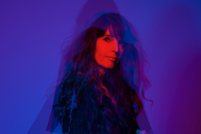 double color exposure Saskia Stapel foto met effect paars rood